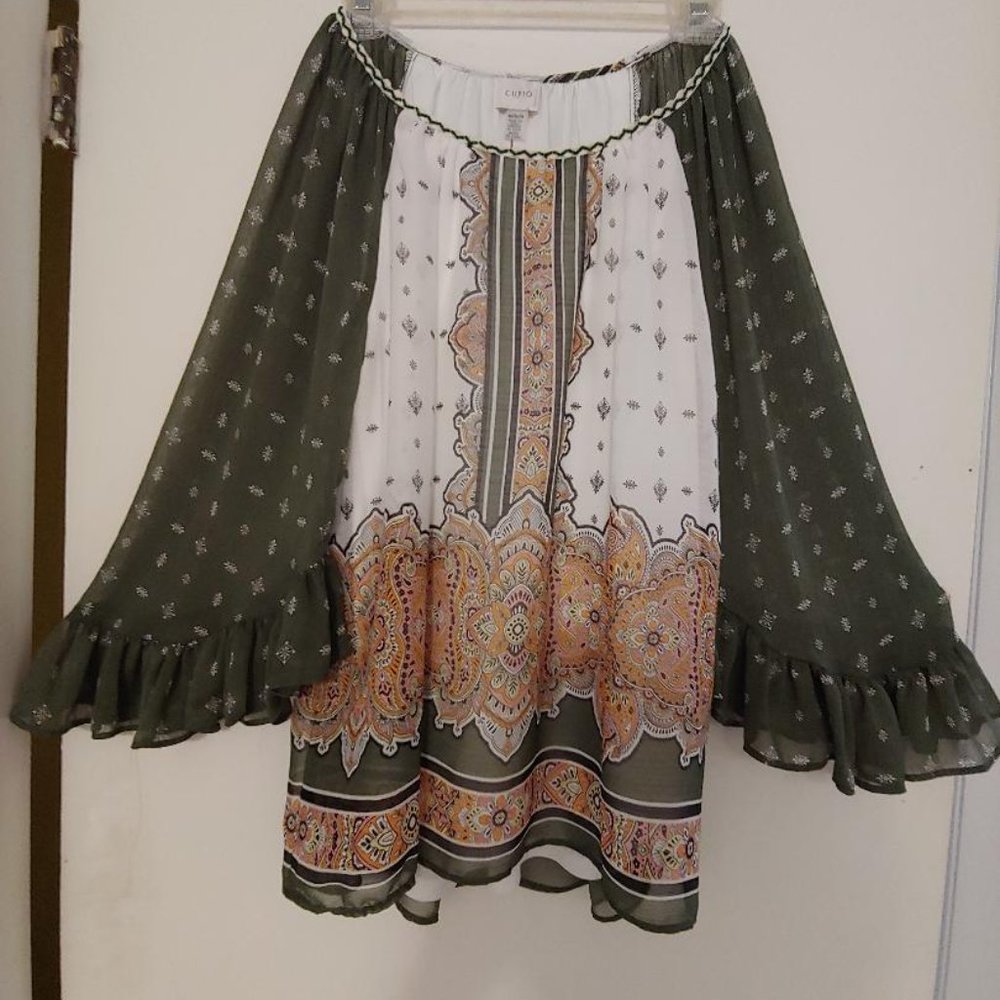 CUPIO NWT Green print top